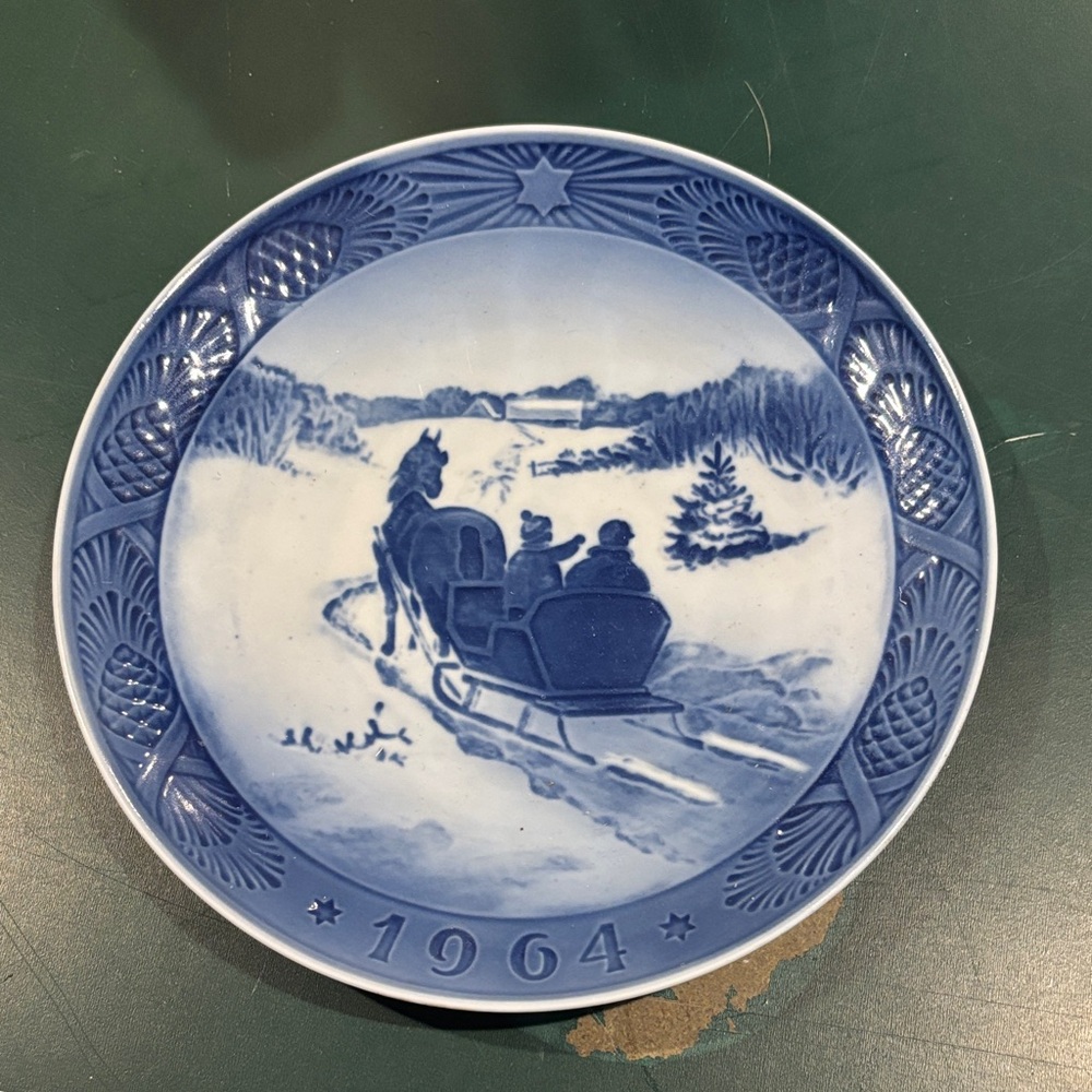 VTG 1964 Royal Copenhagen “Fetching the tree” blue plate